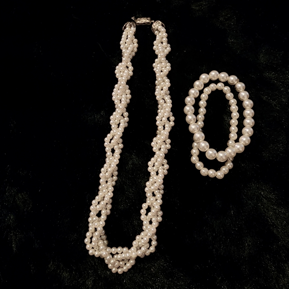 Vintage "G.silver" 16" Believe faux pearl necklace with bonus 2pc bracelets